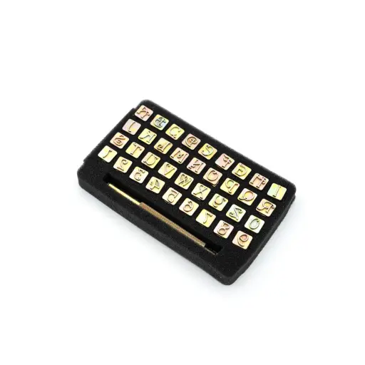 Kombinasi alfanumerik bergaya 10mm