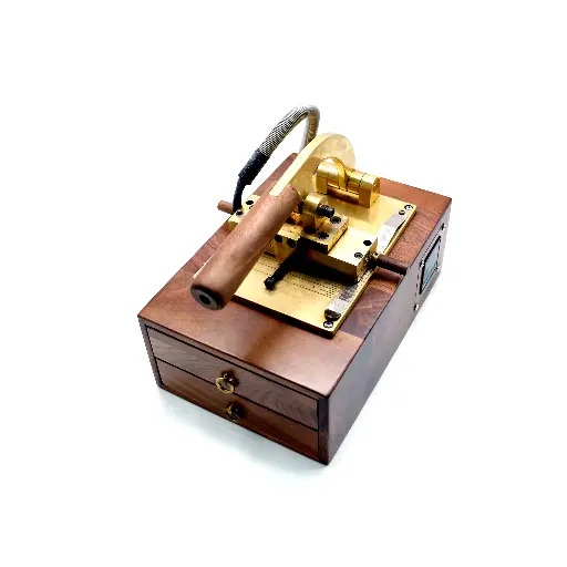 [4891808003173] Brass Walnut Hot Stamping Machine