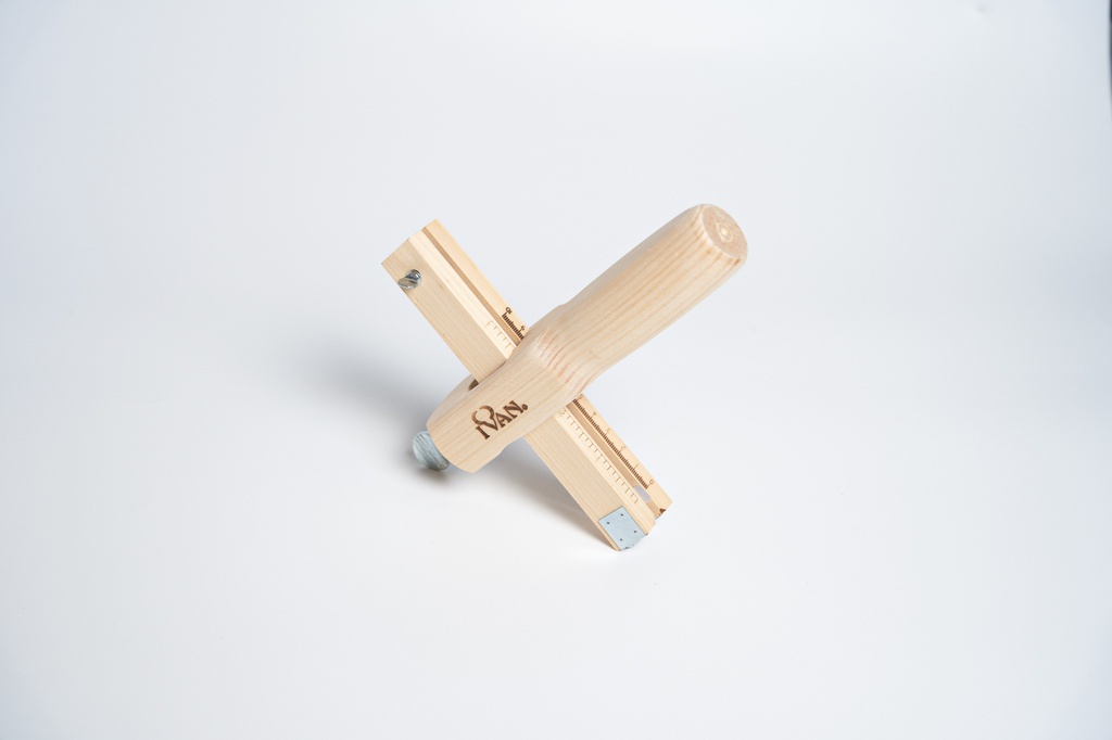 [3080-00] Ivan Strap Cutter